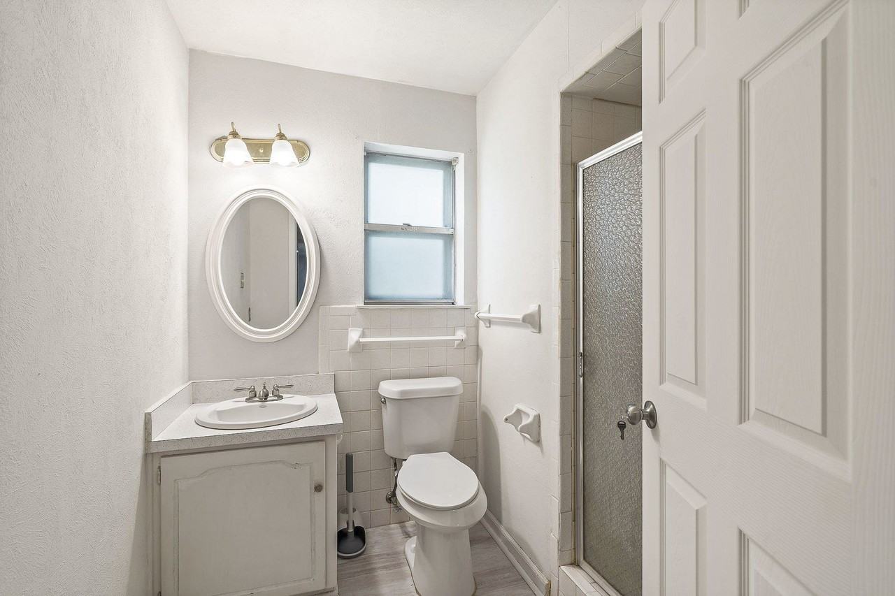 S Kate St - Photo 4 of 5