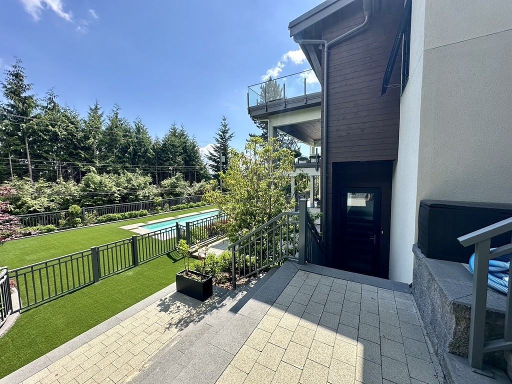 660 Saint Andrews Road - Photo 3 of 18