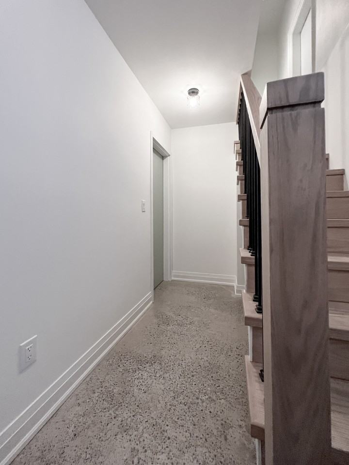167 Colin Ave - Photo 3 of 19