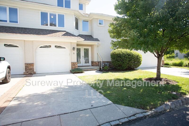 6 Regency Ct - Photo 2 of 36