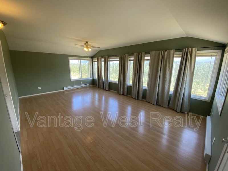 4221 4221 - Photo 5 of 15