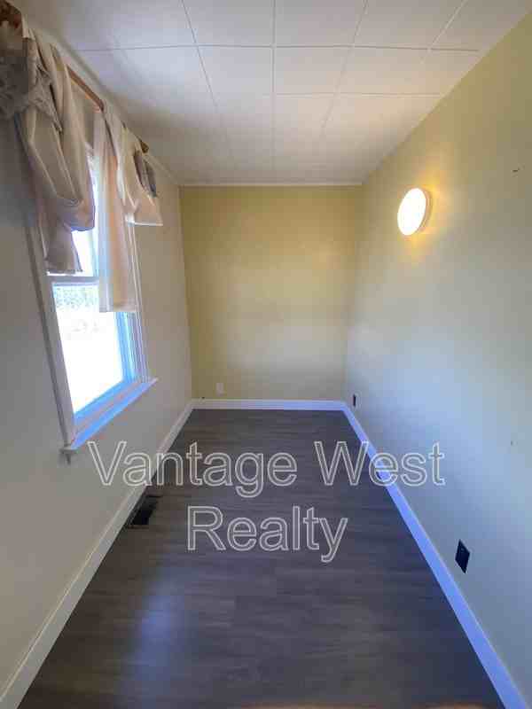 4221 4221 - Photo 7 of 15