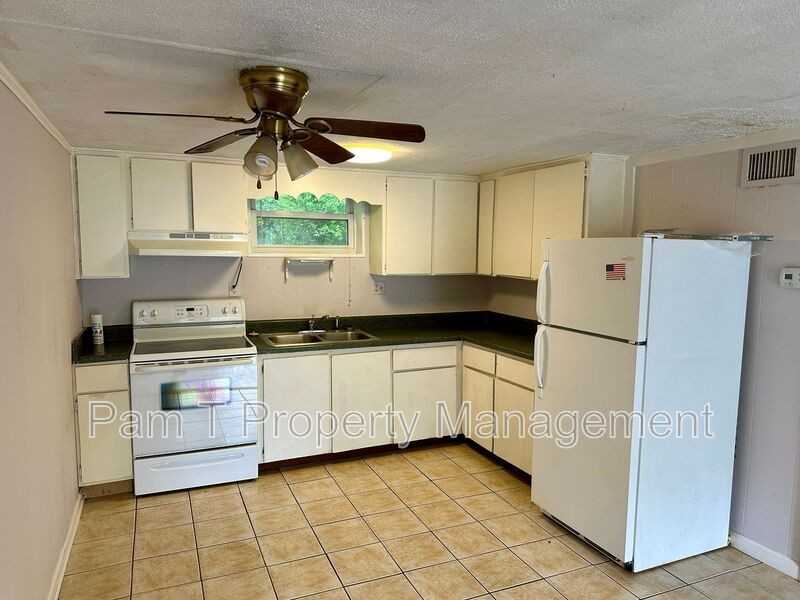 75 Rommel Ave #B - Photo 3 of 9