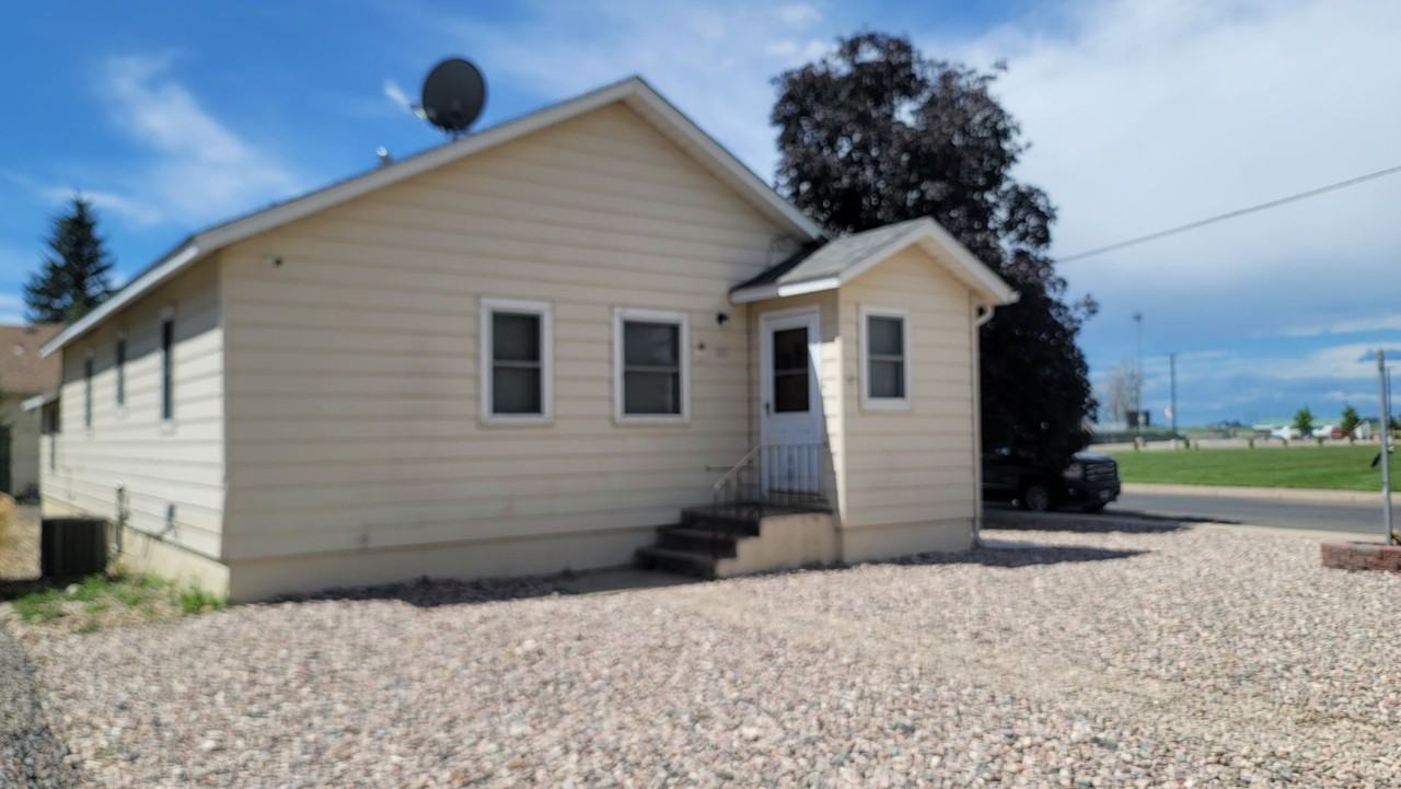 102 A St - Photo 2 of 15