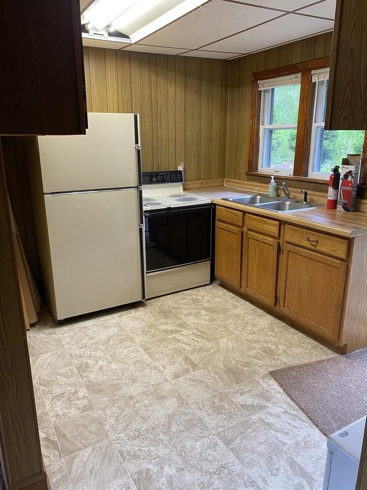 459 Walnut Street - Photo 5 of 11