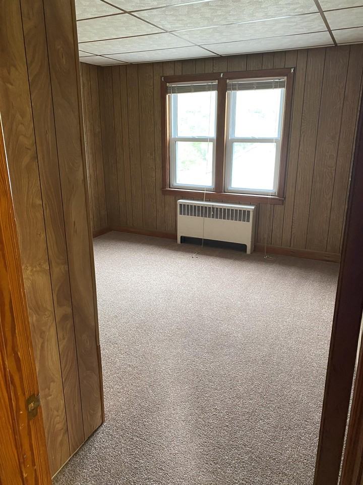 459 Walnut Street - Photo 7 of 11