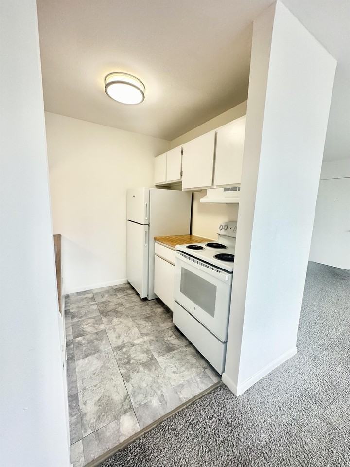 Nautical Mile Apartments, LLC. 24801 Jefferson Ave, St. Clair Shores