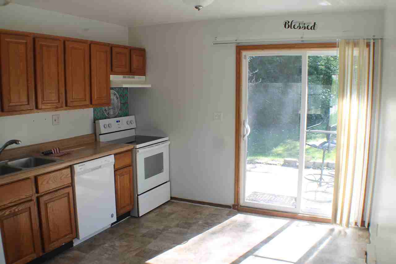 2811 W 31st Street - Photo 3 of 12