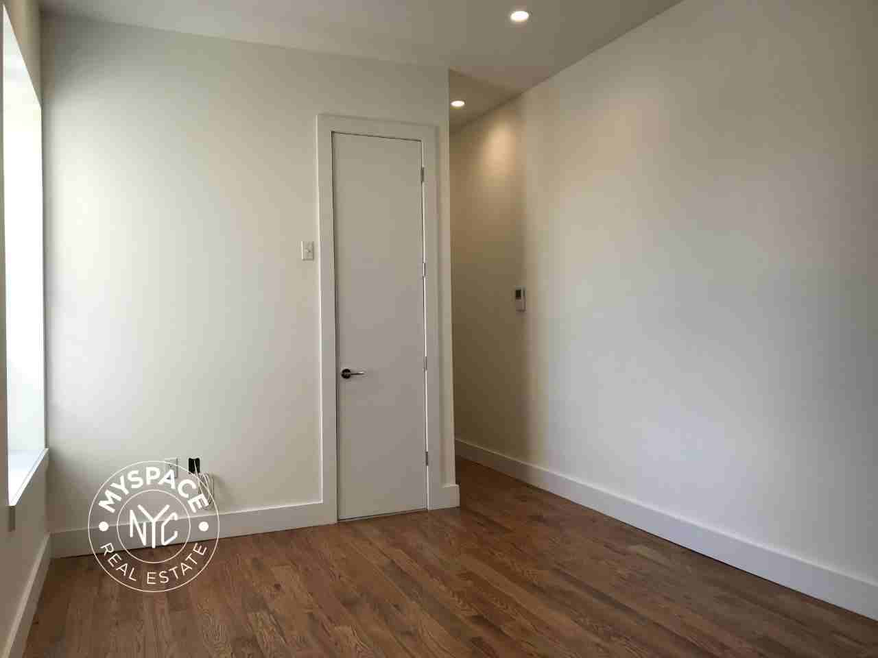 663 Hancock St #15 - Photo 3 of 5