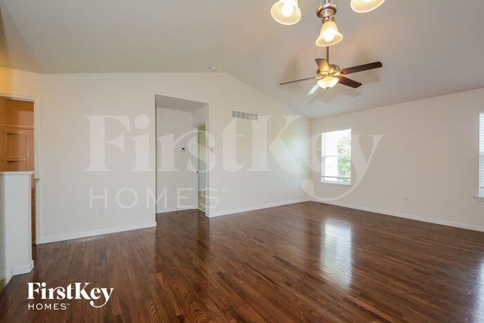 216 Limerick Ave - Photo 3 of 15