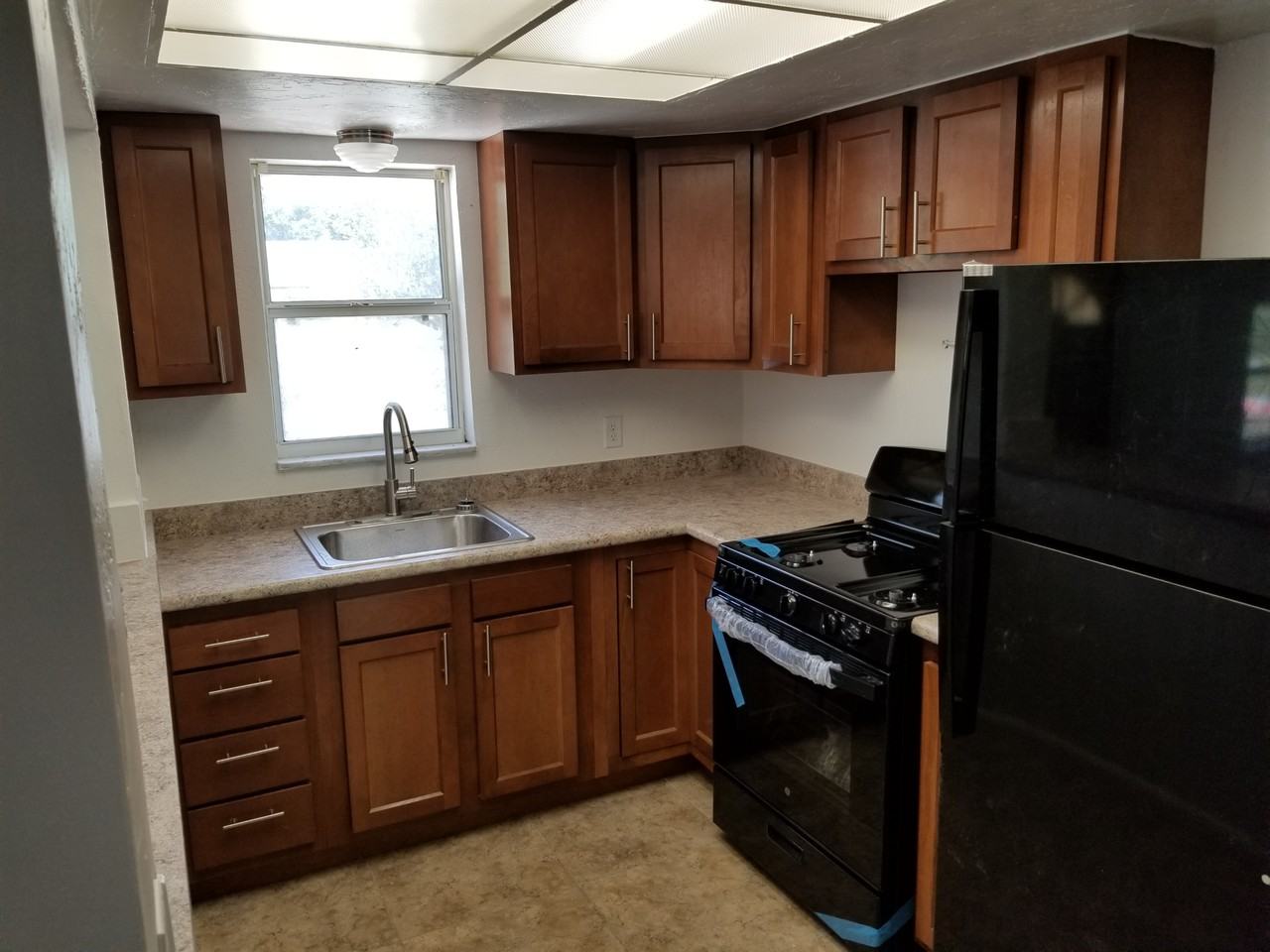 920 Se 19th Ter #NA - Photo 2 of 12