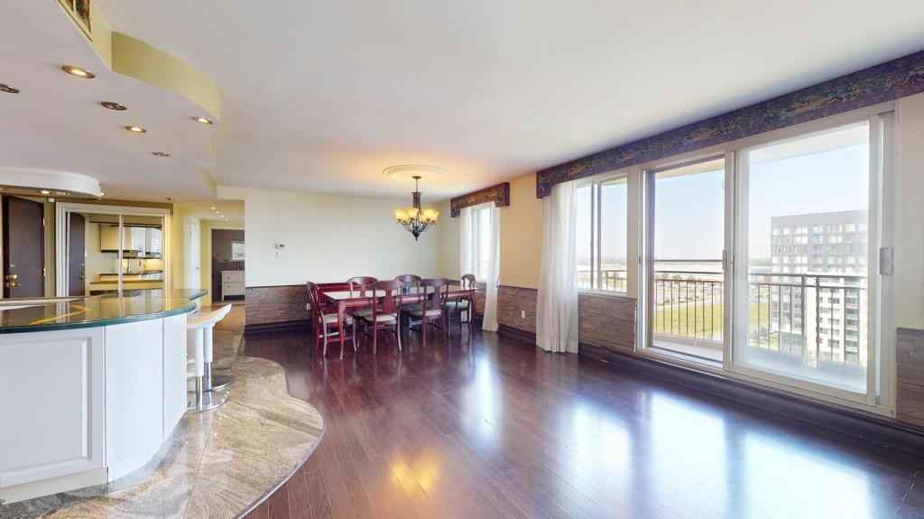 11115 Boul Cavendish #1106 - Photo 2 of 16