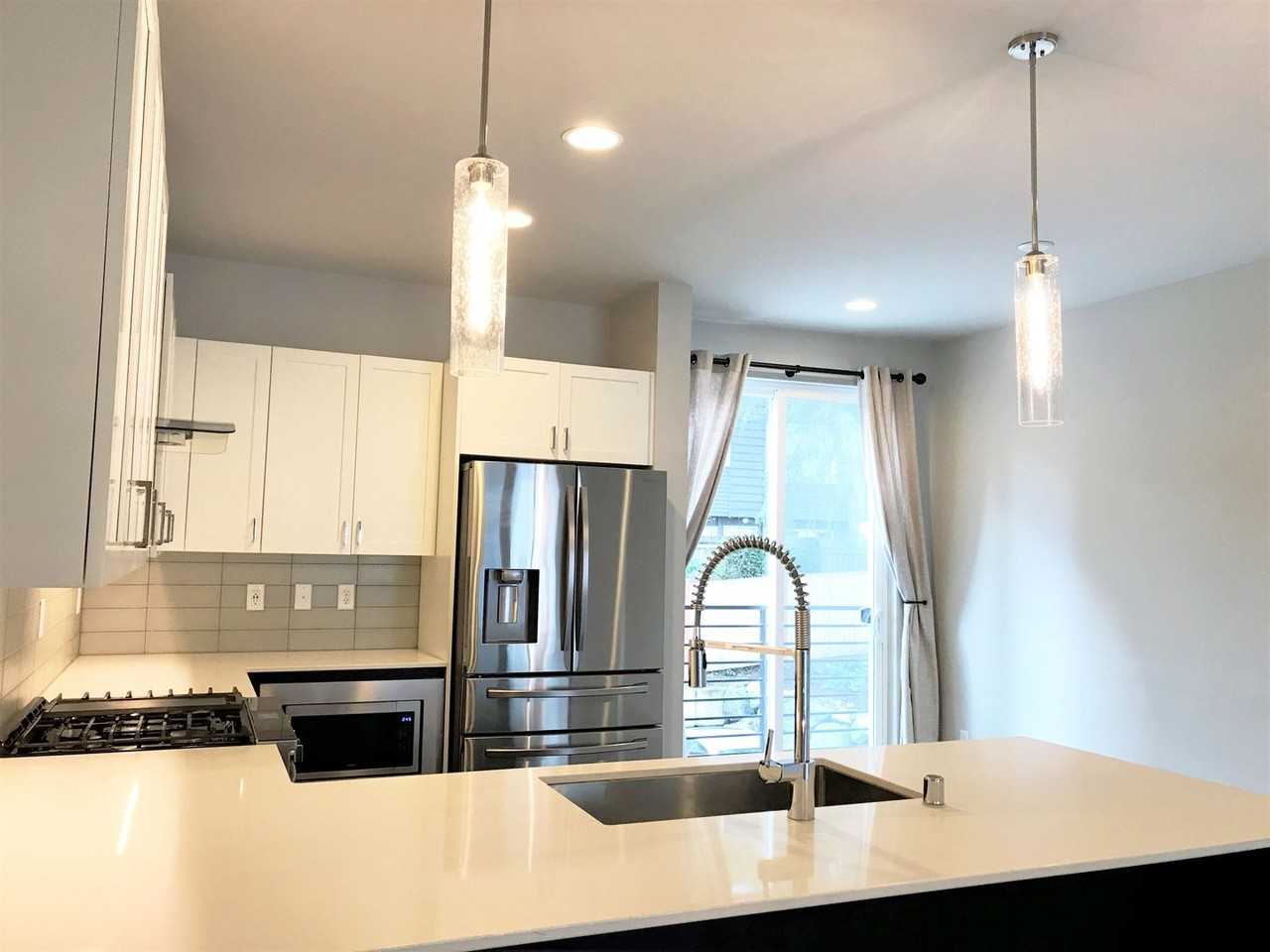 8536 22nd Pl Ne - Photo 2 of 24