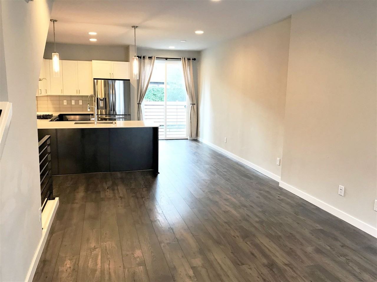 8536 22nd Pl Ne - Photo 6 of 24