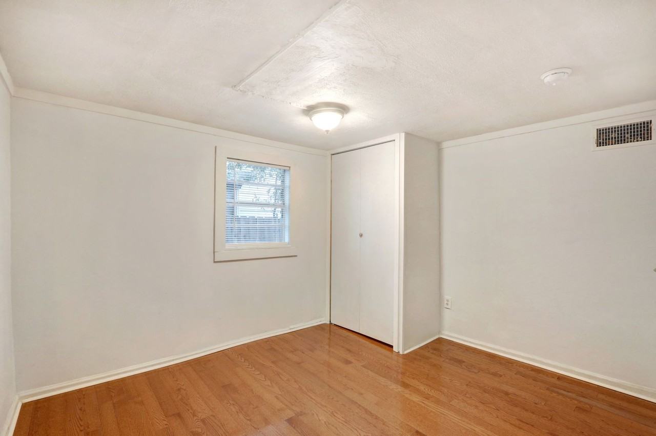 2130 E Gwinnett St - Photo 7 of 28