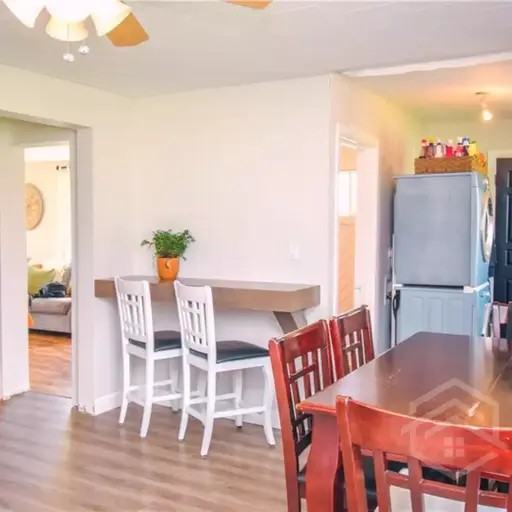 36 North St - Photo 3 of 9