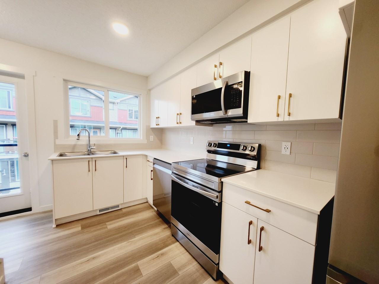 530 Tamarack Rd Nw - Photo 2 of 24