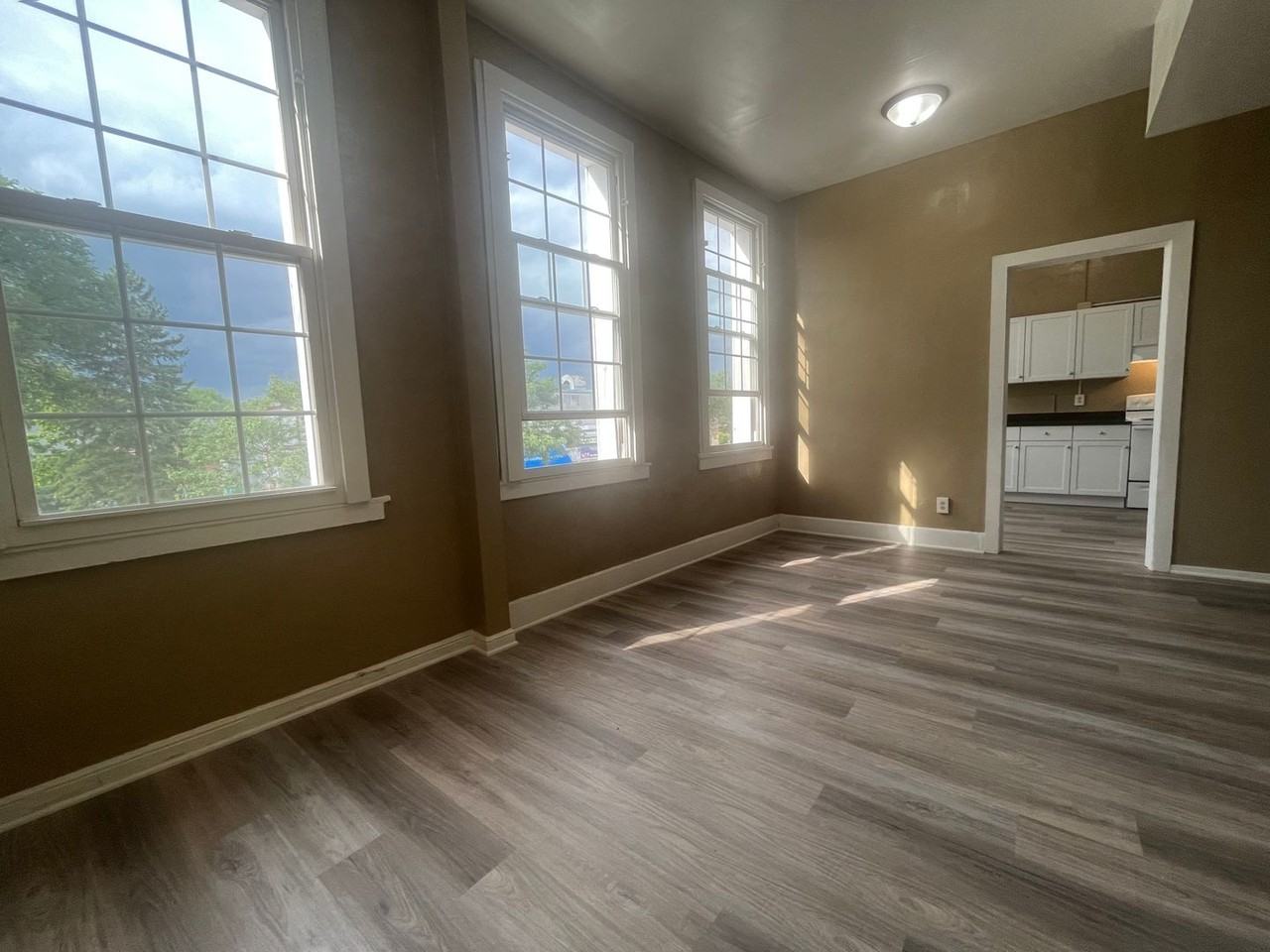 776 East 7th - Photo 2 of 35