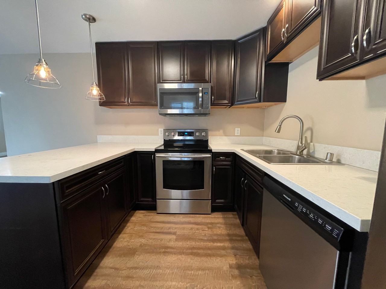 5095 - Robles - Photo 4 of 15