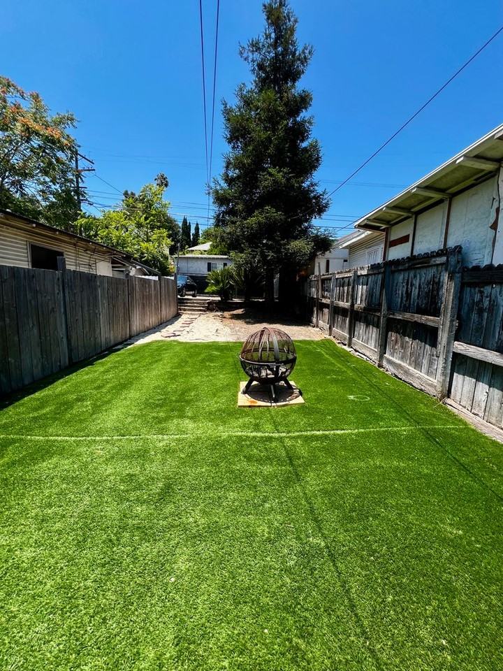 1429 N Alvarado St - Photo 2 of 33