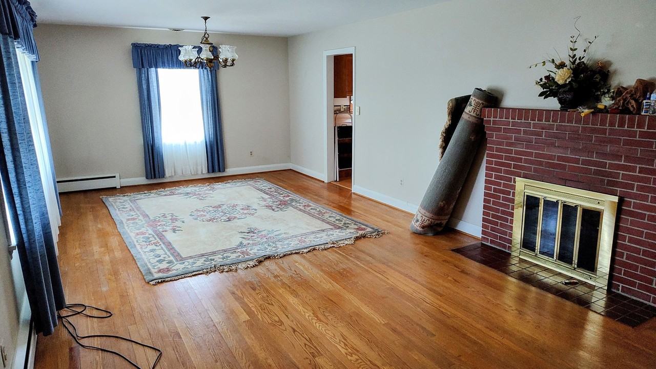 1121 Rigdon Rd - Photo 7 of 22