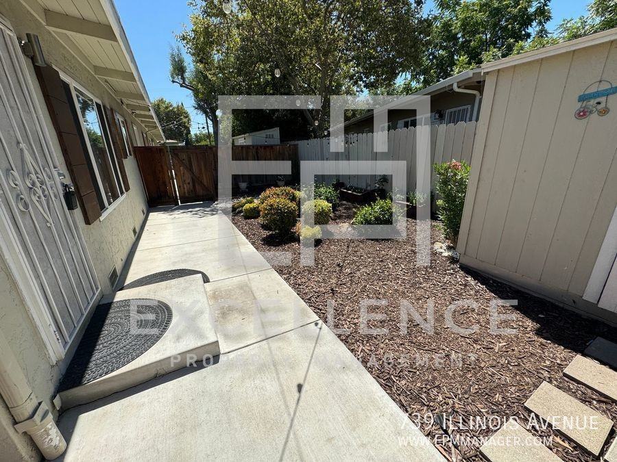 739 Illinois Ave - Photo 3 of 16