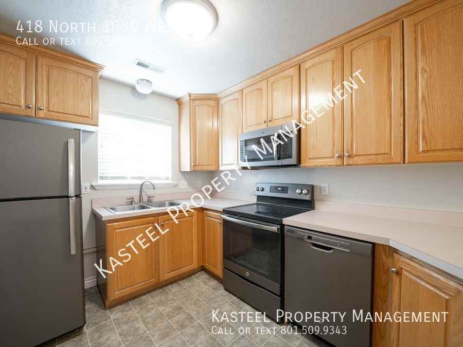 418 N 1080 W - Photo 3 of 12