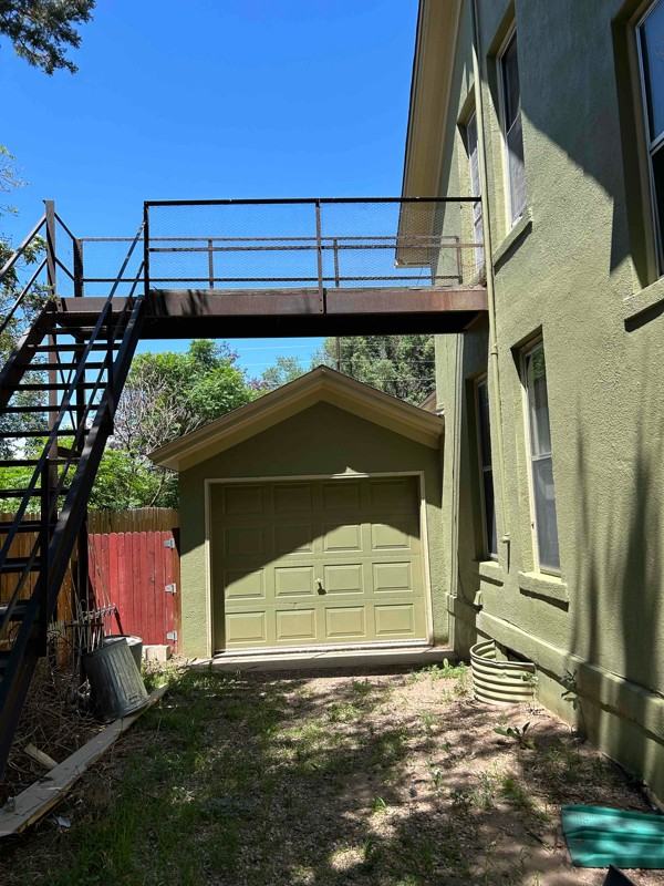 1423 11th St - Photo 3 of 18