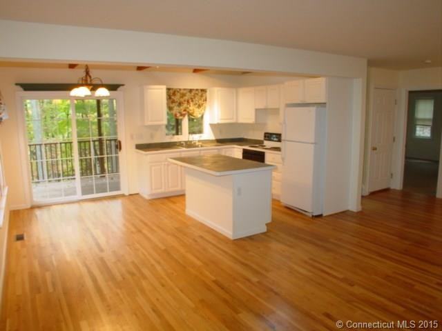 429 Northrup St - Photo 3 of 8