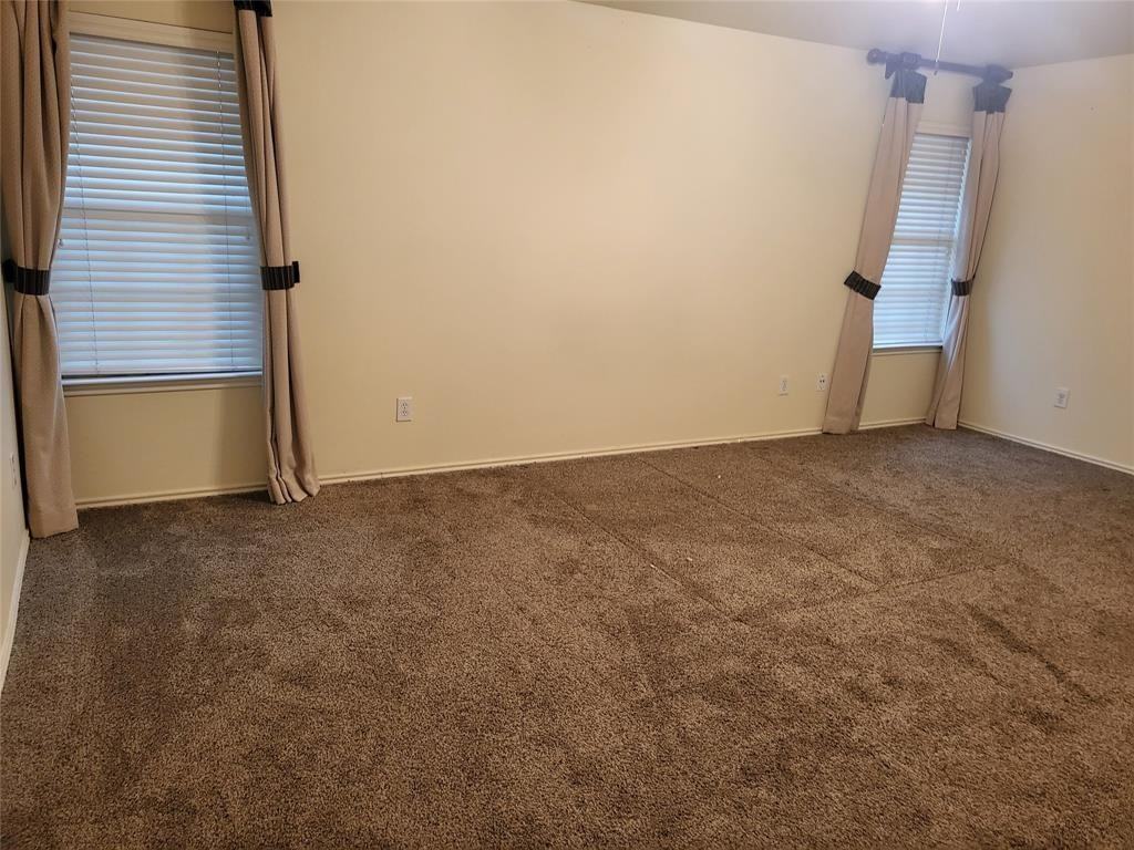 2784 Sunlight Dr - Photo 5 of 13