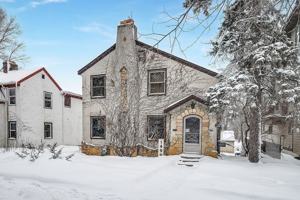 featured image of 1499 Cleveland Ave N
