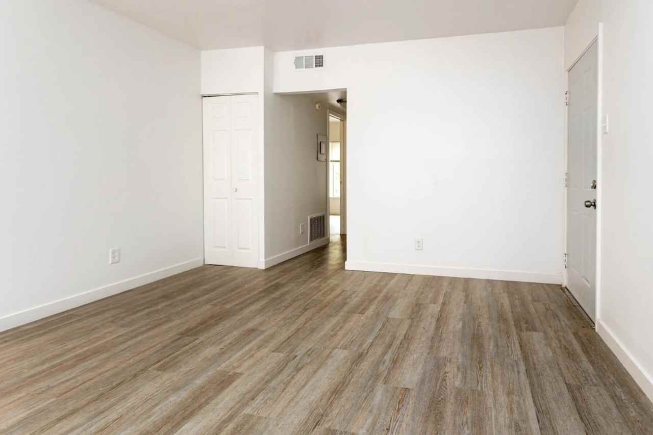 3705 Delor St Unit 1f - Photo 3 of 15