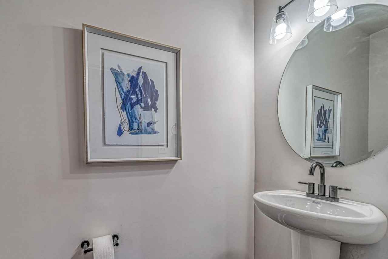 607 Blu Towns Way - Photo 3 of 50