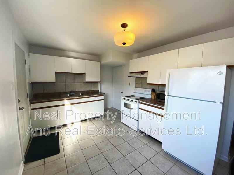 34 Little Wedeene St #1 - Photo 3 of 12