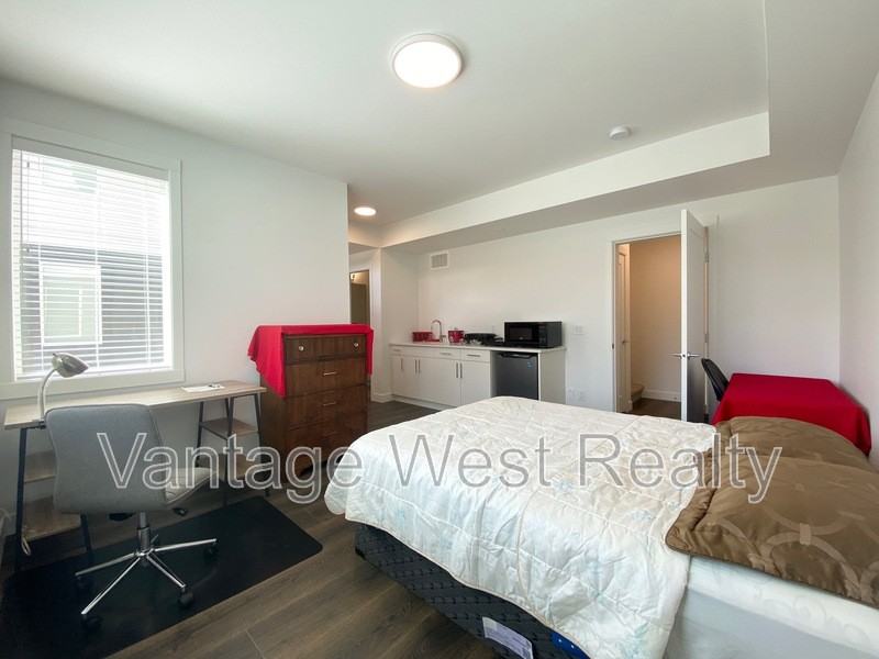354 Academy Way - Photo 3 of 6