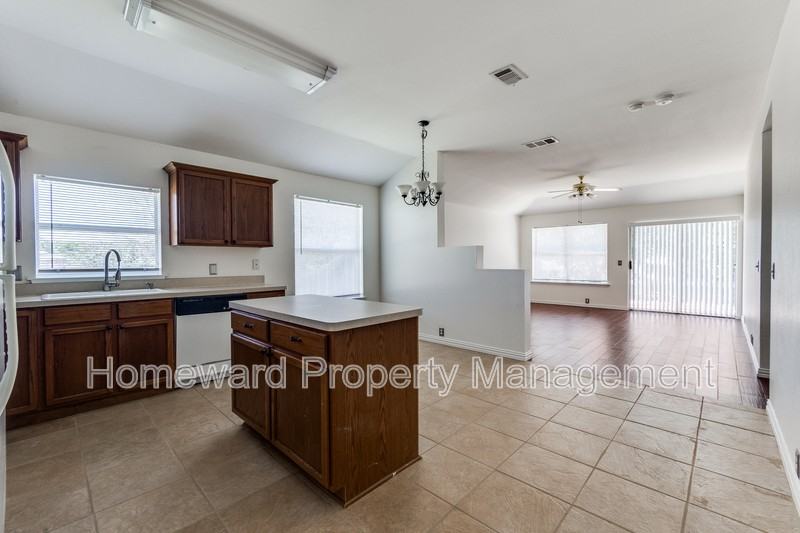 4701 Piedmonte Ct - Photo 5 of 13