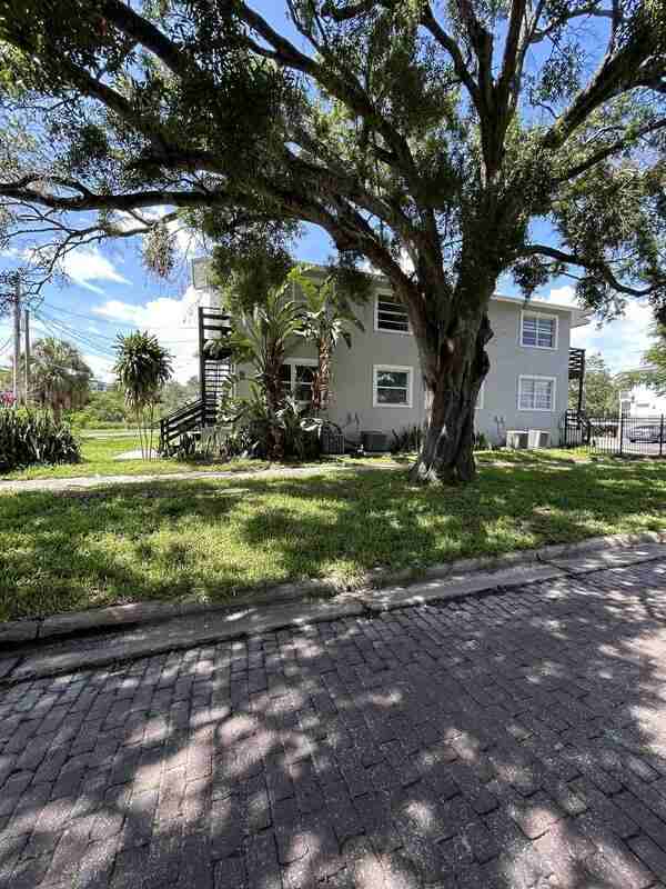 7004 South Kissimmee Street - Photo 2 of 15