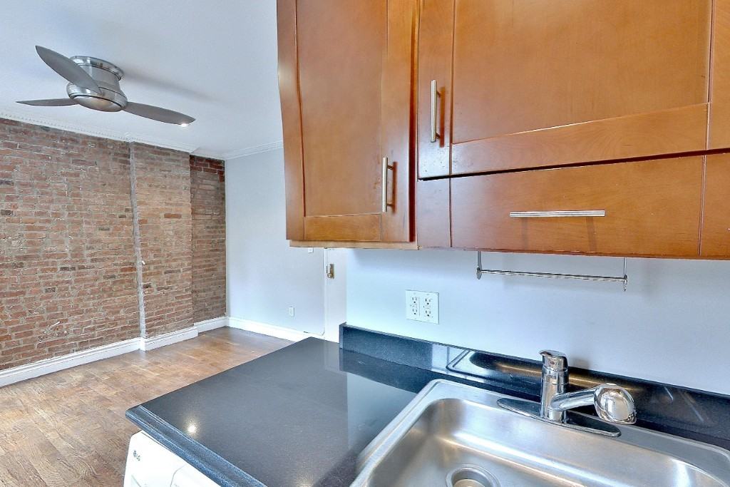 Mott St #5-2A - Photo 3 of 7
