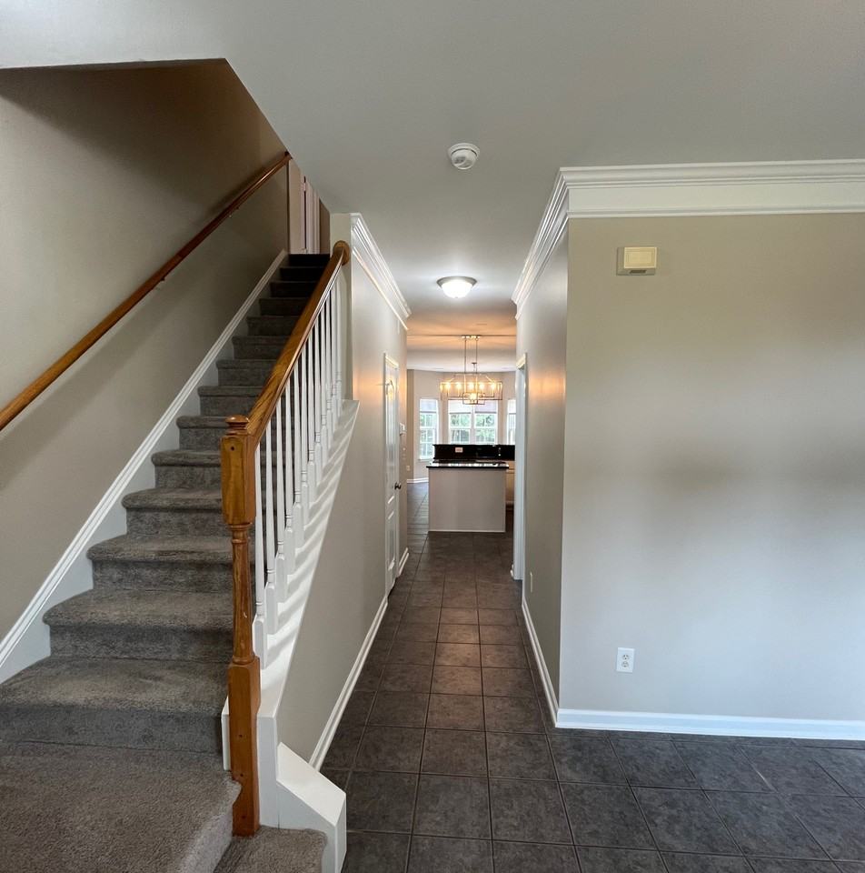 15315 Edgewater Forest Ln - Photo 2 of 35
