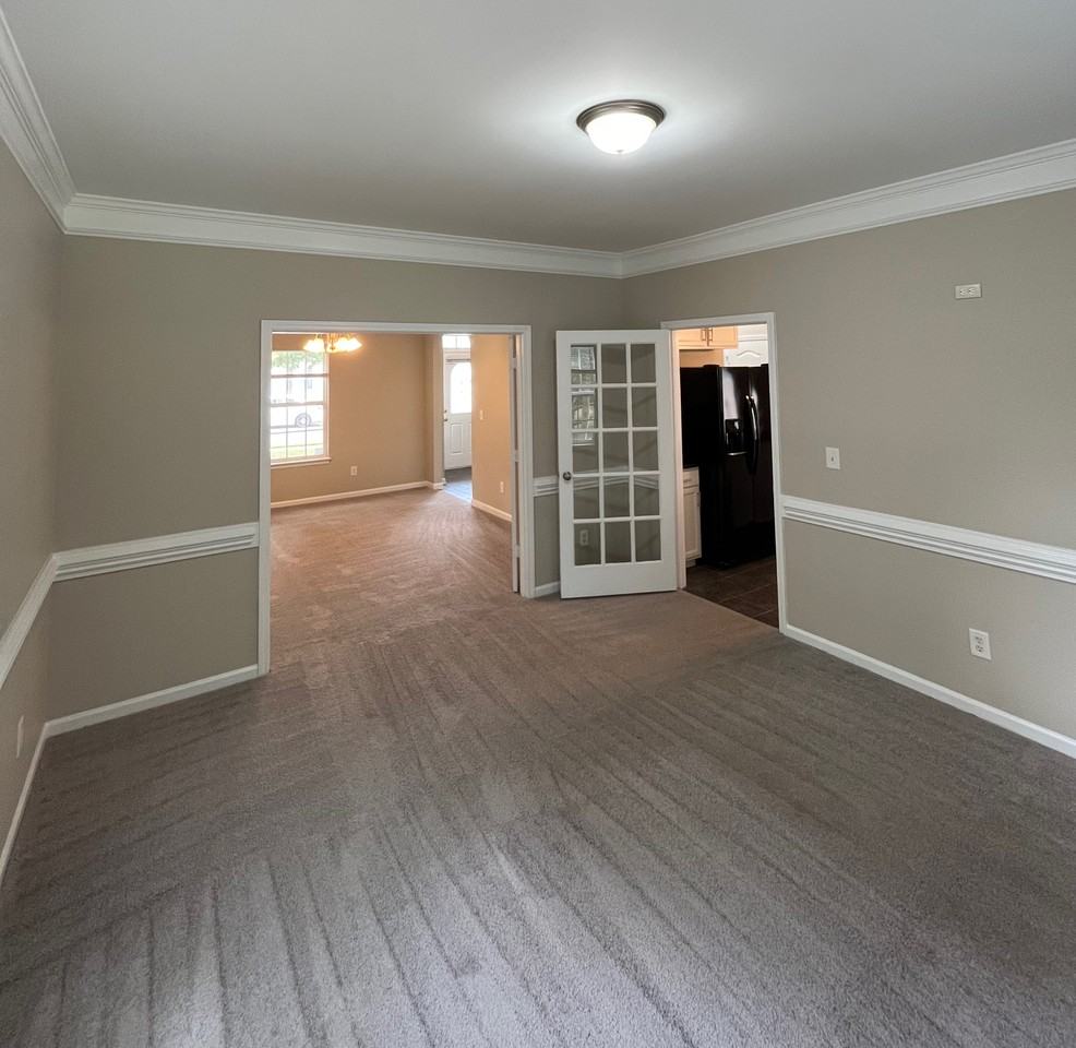 15315 Edgewater Forest Ln - Photo 7 of 35