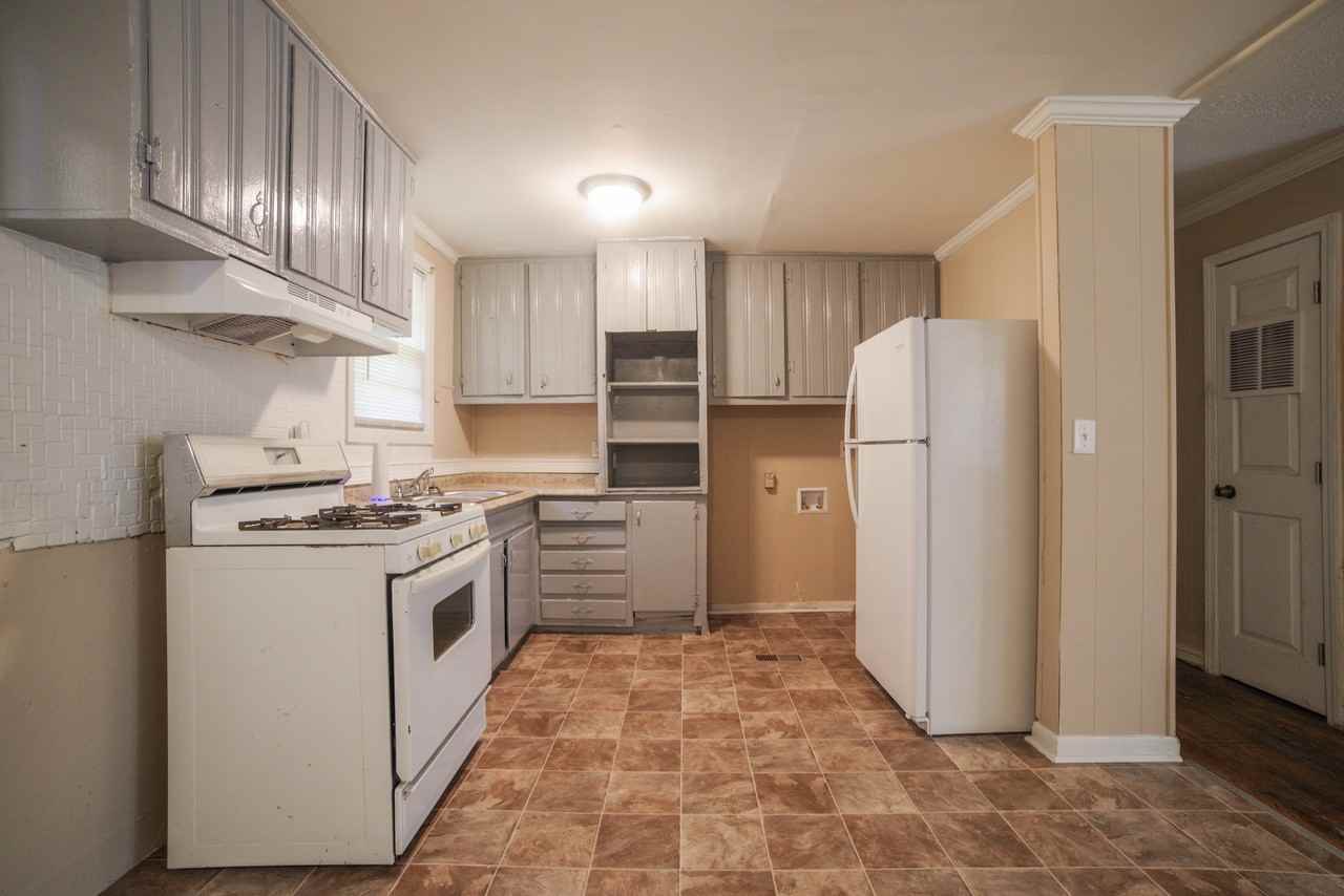 355 Blair Villa Dr Se - Photo 3 of 11