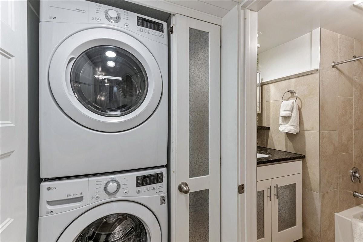 1538 Southeast #B - Photo 7 of 30