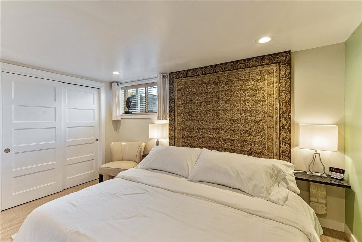 1538 Southeast #B - Photo 3 of 30