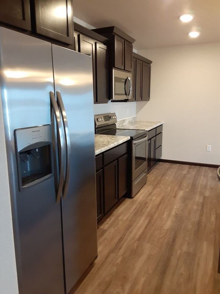 Fox Run Apartments - Photo 2 of 33