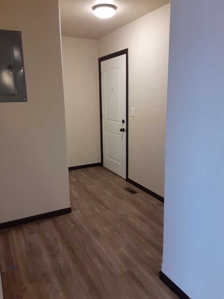 Fox Run Apartments - Photo 5 of 33