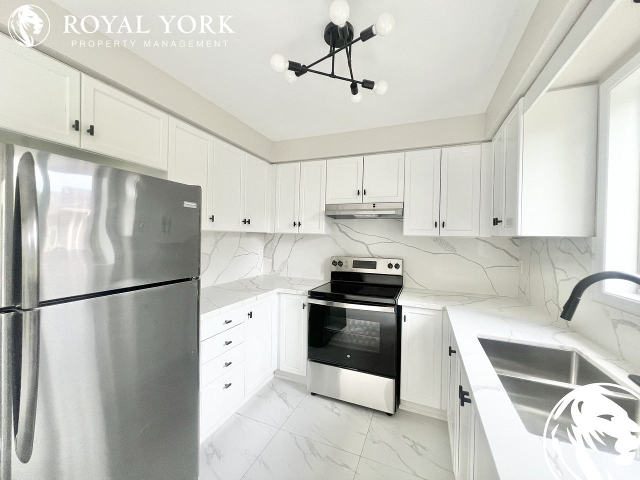 3 Arrowhead Lane, Grimsby, Ontario L3M 5M5 - Photo 3 of 29