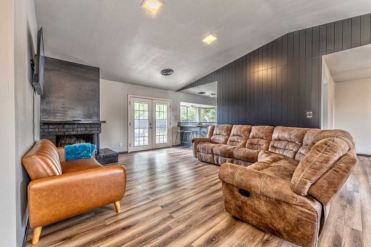 1114 Osage St - Photo 6 of 29