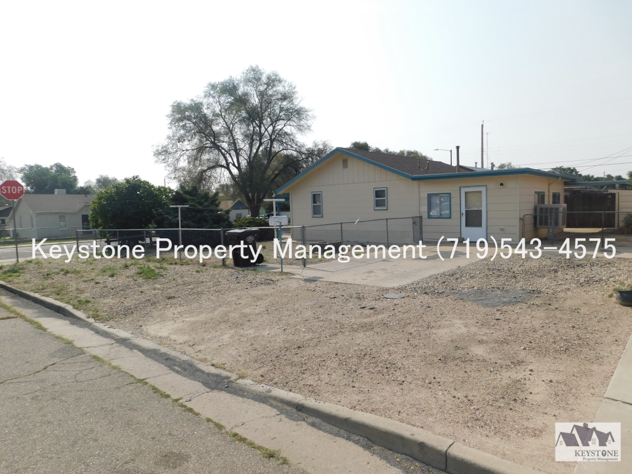 819 Troy Ave - Photo 3 of 17