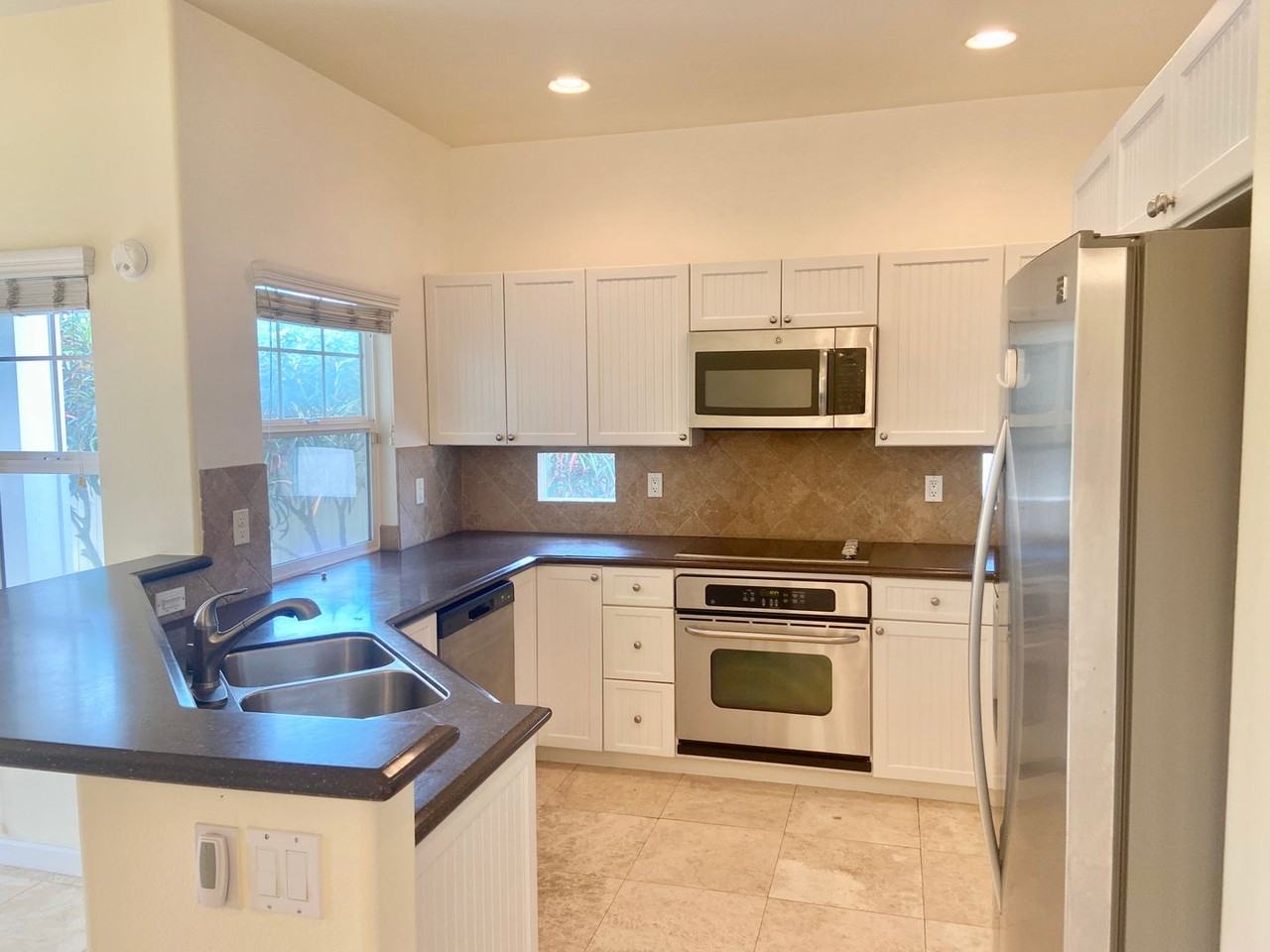 91-2077 Kaioli St #1004 - Photo 4 of 13
