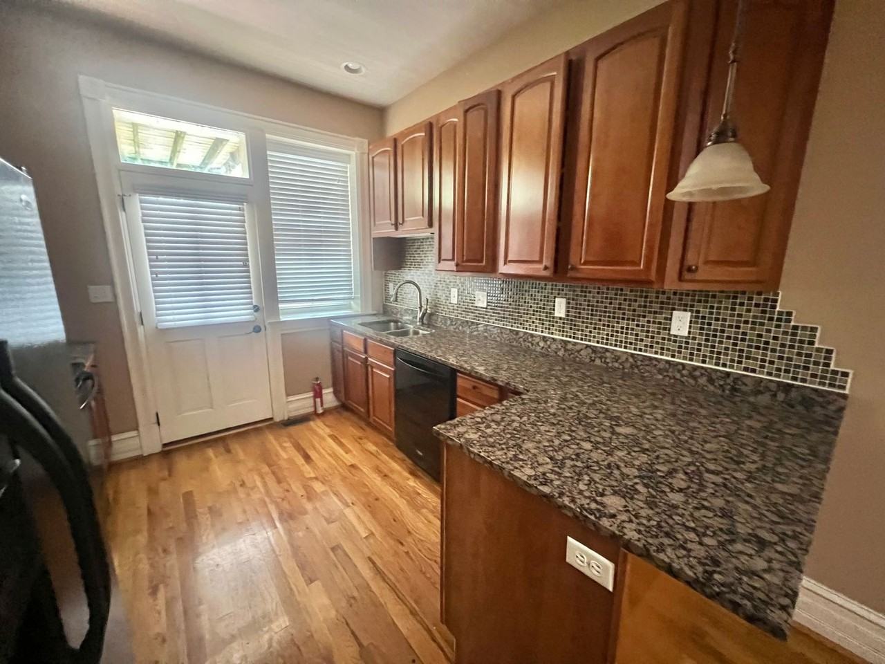 3846 Shaw Blvd - Photo 6 of 11